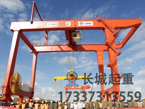 關于集裝箱龍門吊的核心作業機構保護裝置