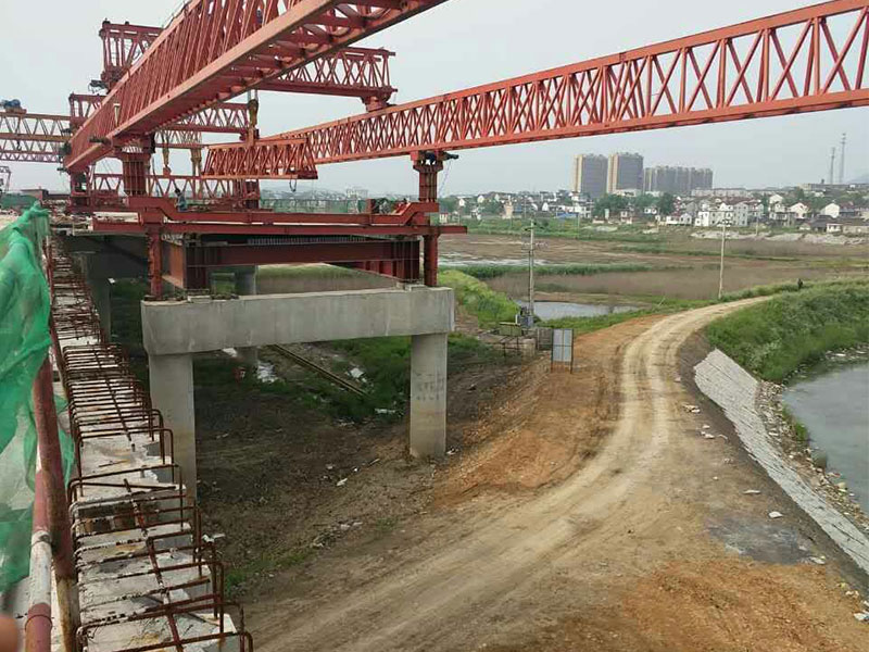 工字組合梁架設